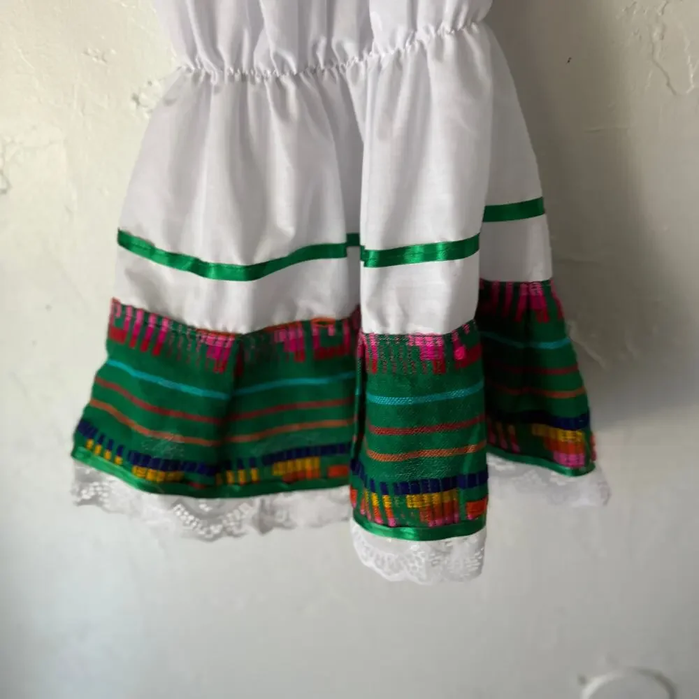 Traditional Mexican Girl’s Folklorico Dress Size‎ 3 – Green & White, Lace Trim